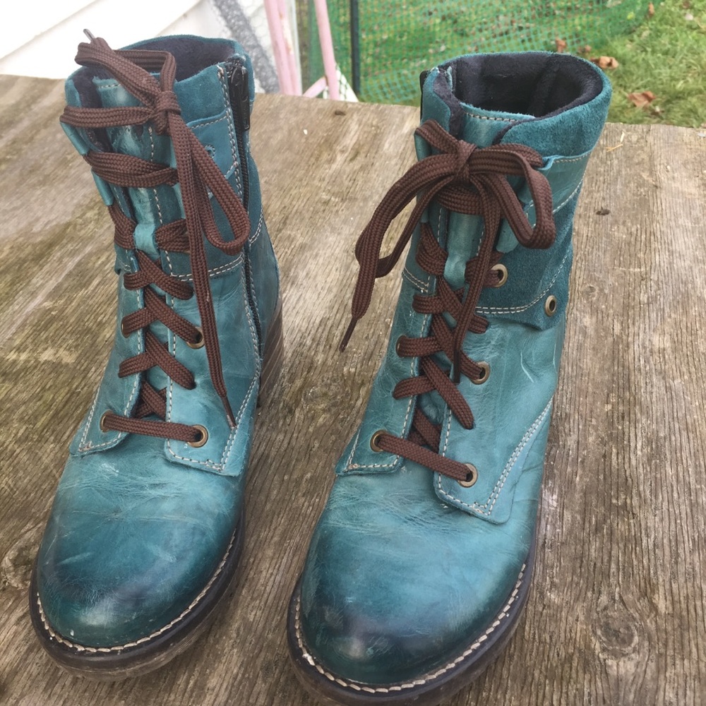 Dromedaris Kara Teal Boots